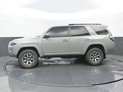 Used 2022 Toyota 4Runner TRD Off-Road Premium w/ Moonroof Package AWD/4WD image 7