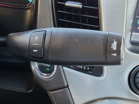 Used 2020 GMC Yukon XL Denali w/ Open Road Package image 27