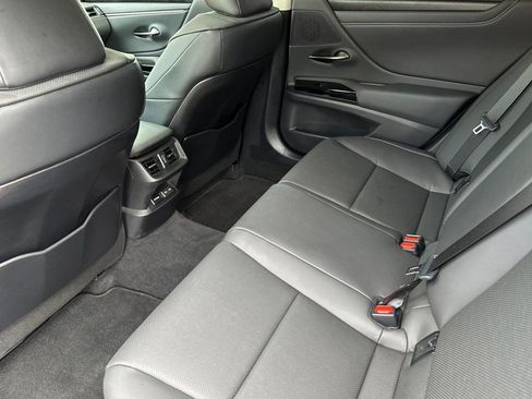 Certified 2024 Lexus ES 350 w/ Premium Package image 14