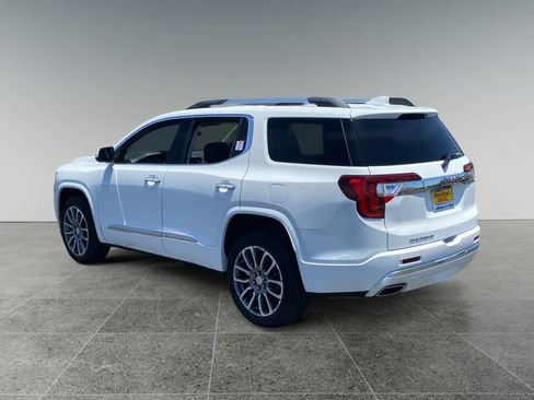 Used 2023 GMC Acadia Denali w/ Denali Ultimate Package FWD image 3