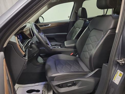 Used 2024 Volkswagen Atlas SE image 13