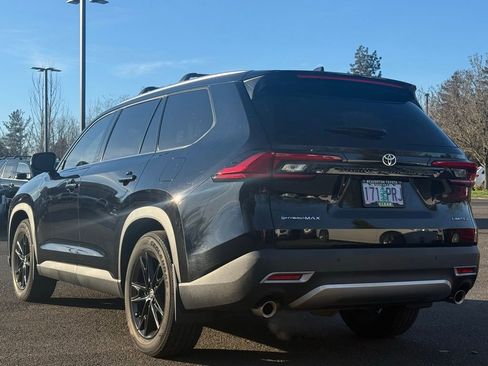 Used 2024 Toyota Grand Highlander AWD Hybrid image 3