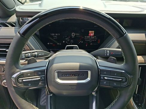 New 2026 GMC Yukon Denali Ultimate AWD/4WD image 13
