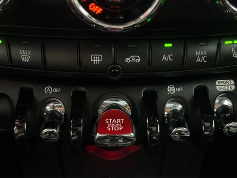 Used 2019 MINI Cooper S FWD image 34