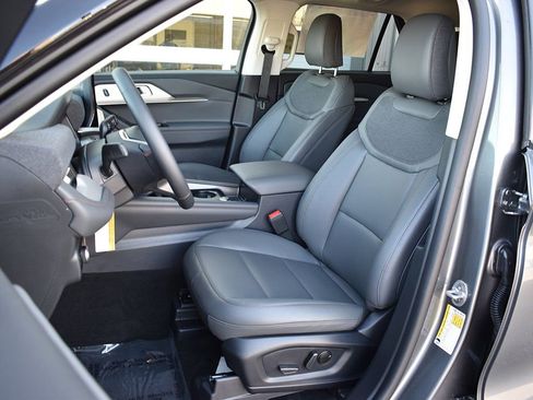 New 2026 Ford Explorer Active w/ Active Comfort Package image 5