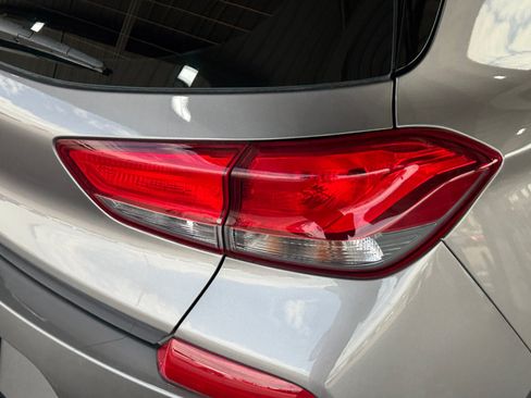 Used 2020 Hyundai Elantra GT FWD image 30
