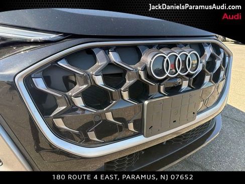 Used 2025 Audi Q5 Premium Plus w/ Premium Plus AWD/4WD image 21