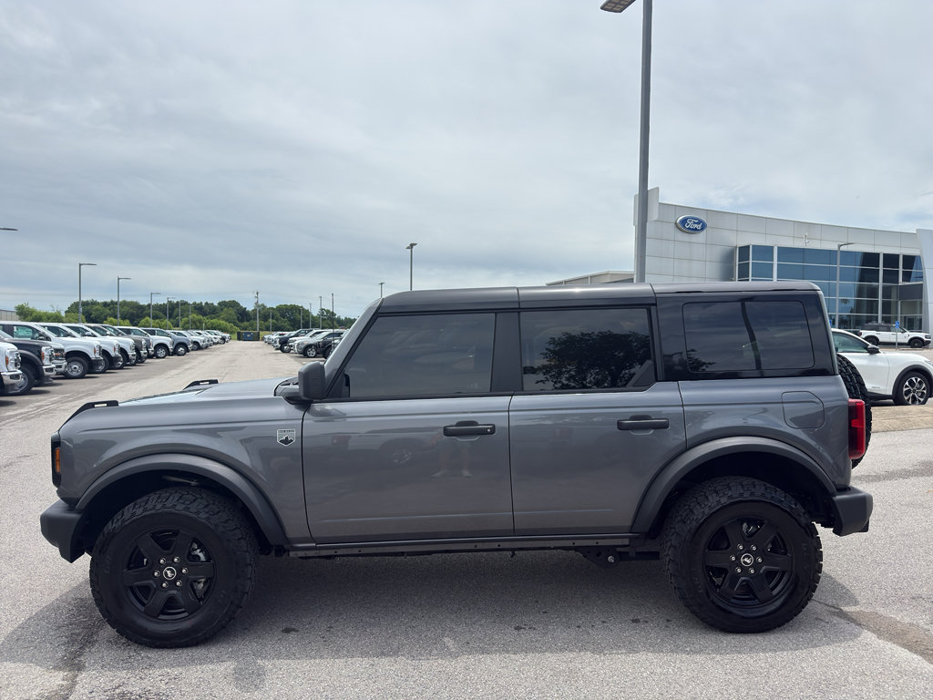 Certified 2025 Ford Bronco Big Bend w/ Black Appearance Package AWD/4WD image 8