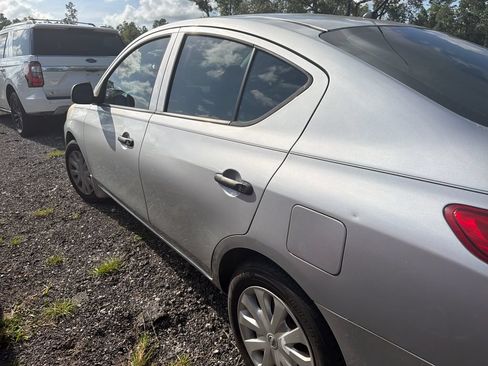 Used 2012 Nissan Versa S w/ Cruise Control Pkg FWD image 8