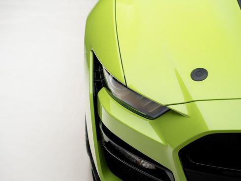 Used 2020 Ford Mustang Shelby GT500 w/ Technology Package image 11