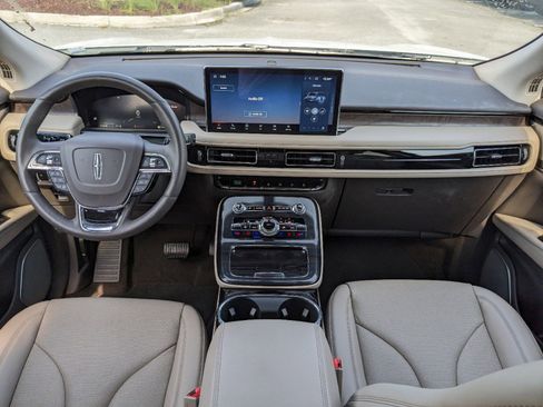 Certified 2023 Lincoln Nautilus Reserve w/ Equipment Group 202A image 16