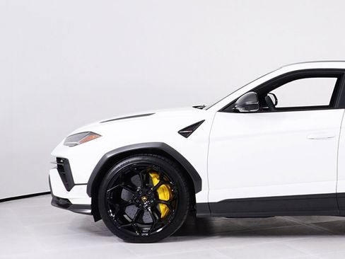 Used 2024 Lamborghini Urus Performante image 12
