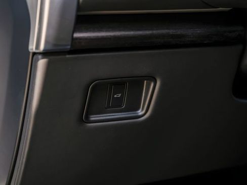 New 2026 Land Rover Range Rover SE AWD/4WD image 33
