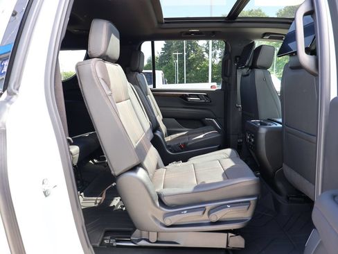 New 2026 Chevrolet Suburban High Country AWD/4WD image 42