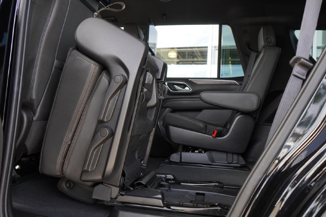 Used 2024 Chevrolet Tahoe High Country w/ Advanced Technology Package AWD/4WD image 28