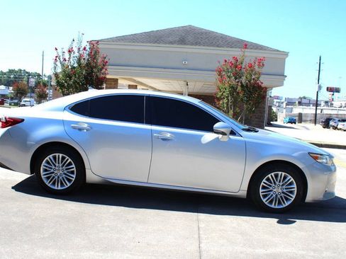 Used 2014 Lexus ES 350 w/ Luxury Package FWD image 1