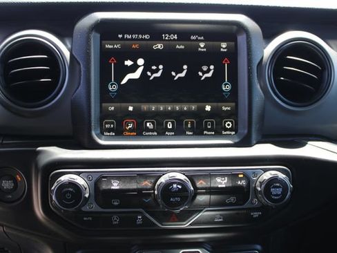 Used 2022 Jeep Wrangler Unlimited Sport AWD/4WD image 14