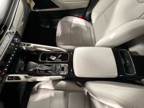 New 2025 Kia Telluride S image 28