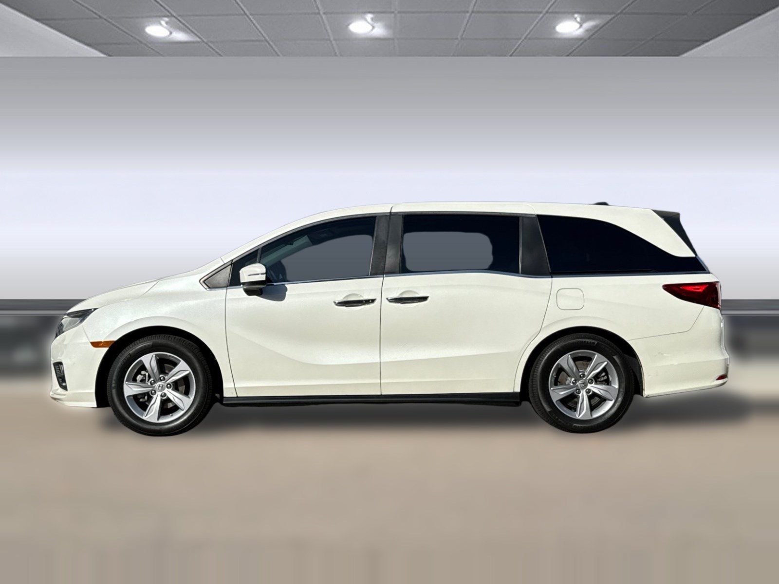 Used 2018 Honda Odyssey EX-L image 2