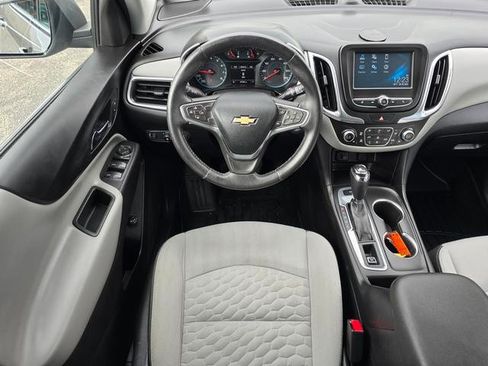 Used 2018 Chevrolet Equinox LT AWD/4WD image 17