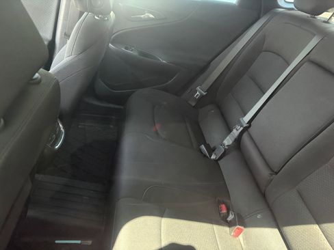 Used 2022 Chevrolet Malibu LT FWD image 9