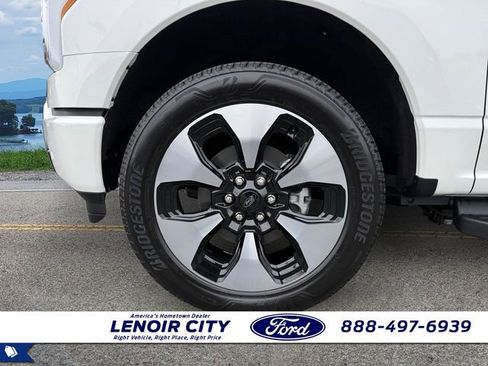 Used 2025 Ford F150 Lightning Platinum image 9