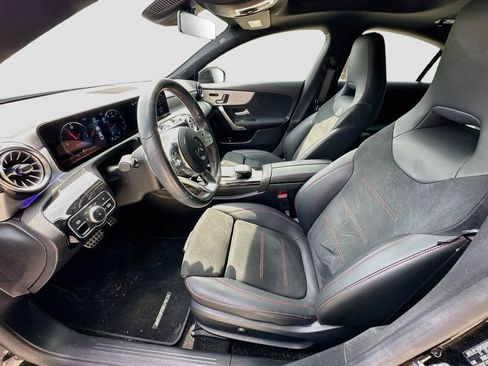 Used 2023 Mercedes-Benz CLA 250 image 21