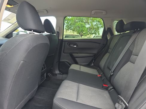 Used 2024 Nissan Rogue SV image 13