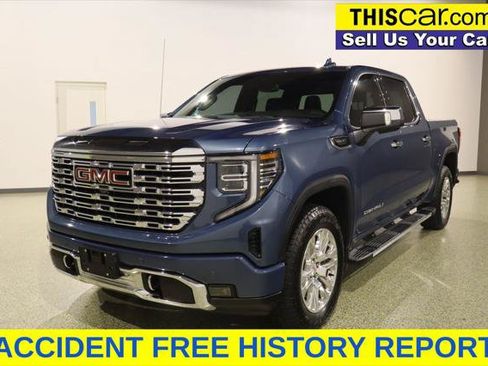 Used 2025 GMC Sierra 1500 Denali AWD/4WD image 4
