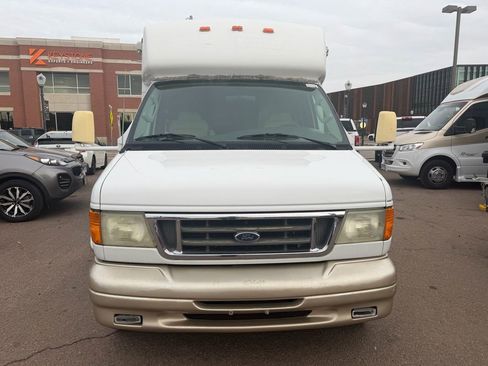 Used 2006 Ford E-350 and Econoline 350 Super Duty image 15