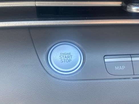 Used 2023 Hyundai Elantra SEL w/ Convenience Package FWD image 23