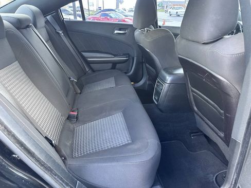 Used 2019 Dodge Charger GT RWD image 12
