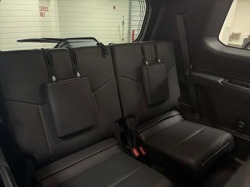 Used 2024 Lexus GX 550 w/ Accessory Package (Z1) AWD/4WD image 13