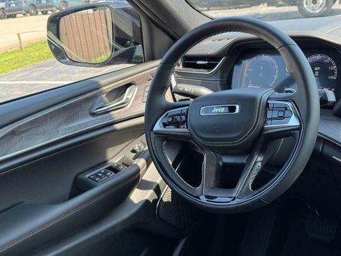New 2025 Jeep Grand Cherokee L Overland w/ Advanced Protech Group III AWD/4WD image 15