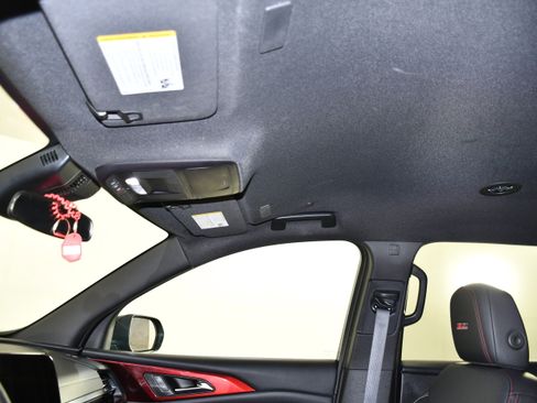 Used 2025 Chevrolet Traverse Z71 image 36