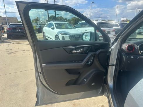 Used 2024 Chevrolet Blazer RS w/ Driver Confidence II Package image 7