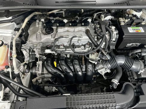Used 2020 Toyota Corolla LE FWD image 31