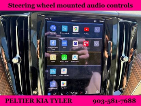 Used 2022 Volvo XC60 B5 Momentum image 21