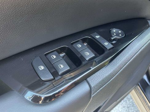Used 2024 Kia Sportage EX FWD image 12