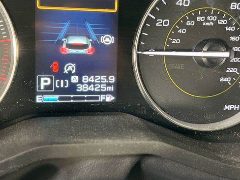 Used 2023 Subaru Crosstrek 2.5i Sport AWD/4WD image 12