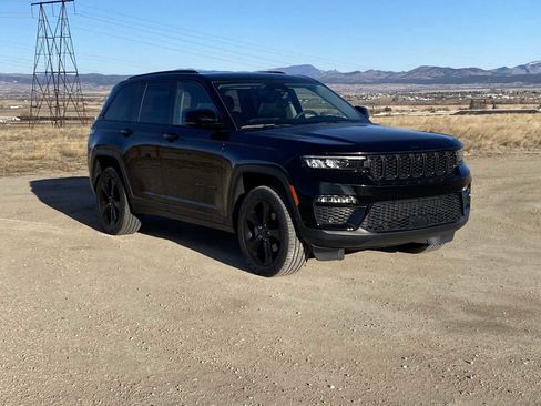 Certified 2023 Jeep Grand Cherokee Limited w/ Luxury Tech Group II image 20