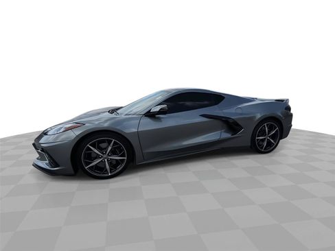 Used 2022 Chevrolet Corvette Stingray Preferred Cpe w/ Z51 Performance Package RWD image 4
