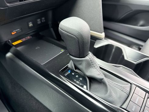 Used 2025 Toyota Camry LE FWD image 20