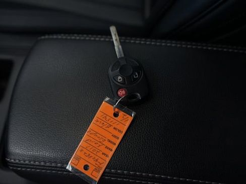 Used 2017 Ford Escape SE w/ Equipment Group 201A image 21