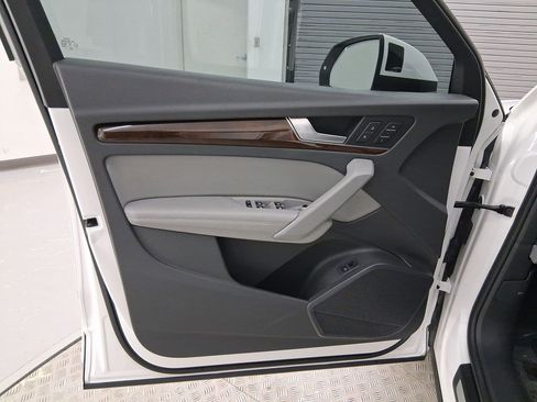 Used 2020 Audi Q5 2.0T Premium Plus w/ Premium Plus Package image 20