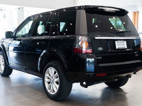 Used 2013 Land Rover LR2 image 6