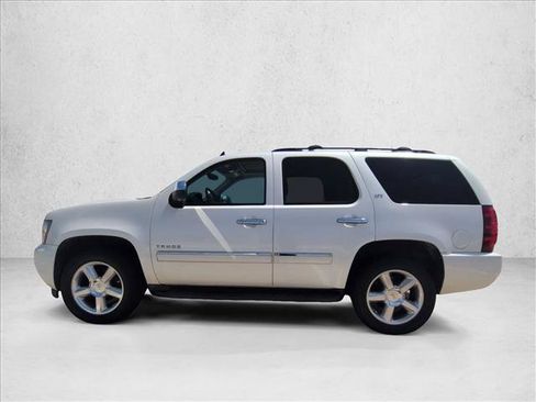 Used 2013 Chevrolet Tahoe LTZ AWD/4WD image 9