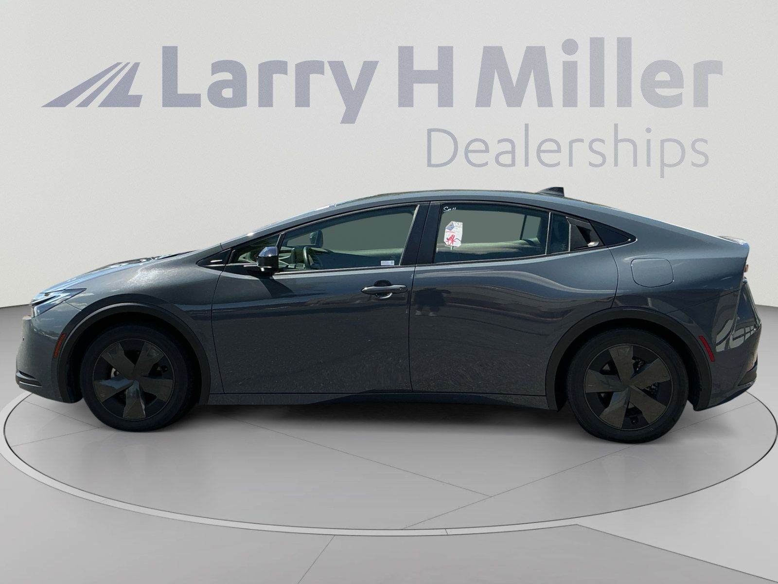 Certified 2025 Toyota Prius LE FWD image 2