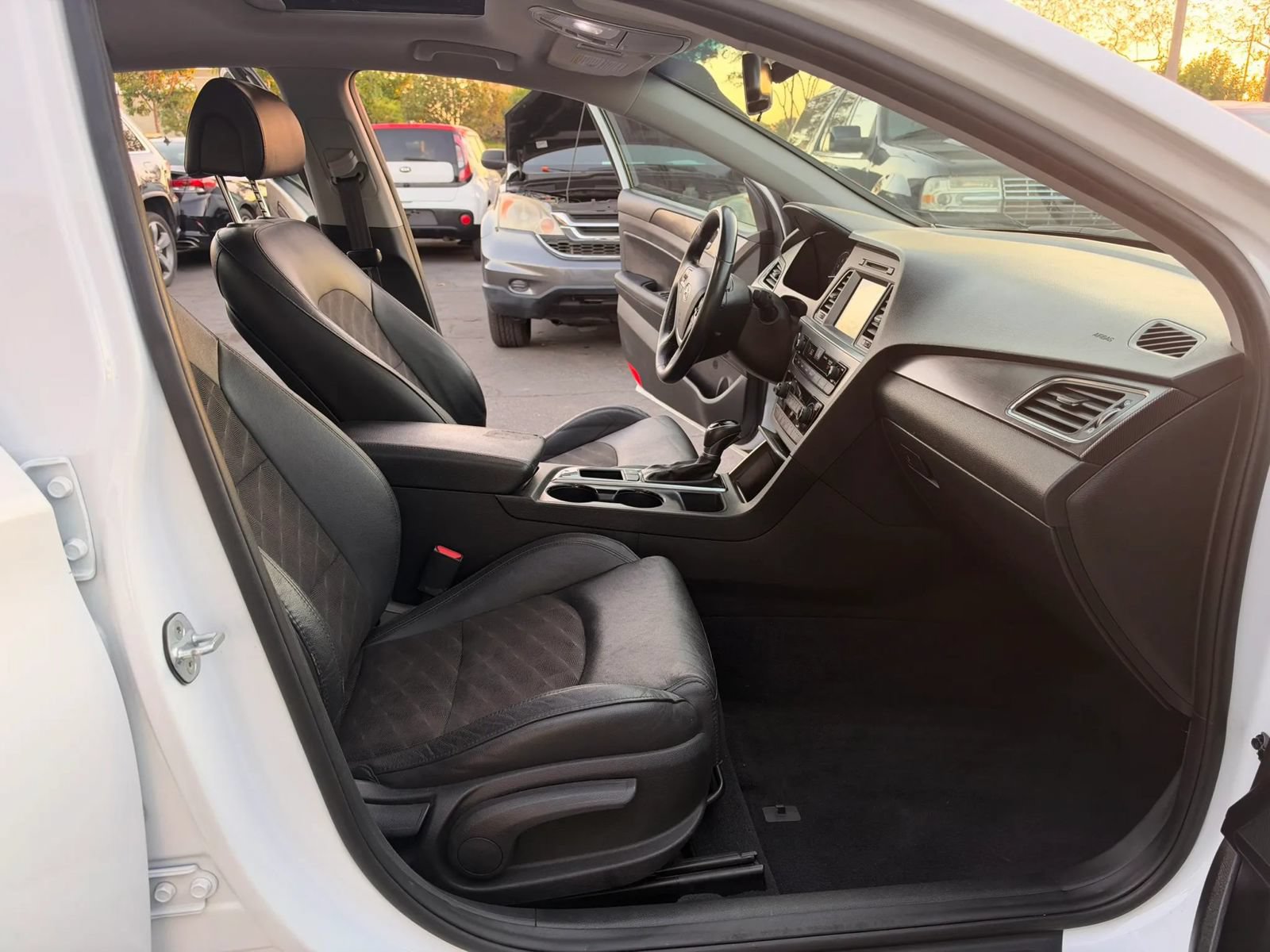 Used 2017 Hyundai Sonata Sport w/ Value Edition Package 02 FWD image 11