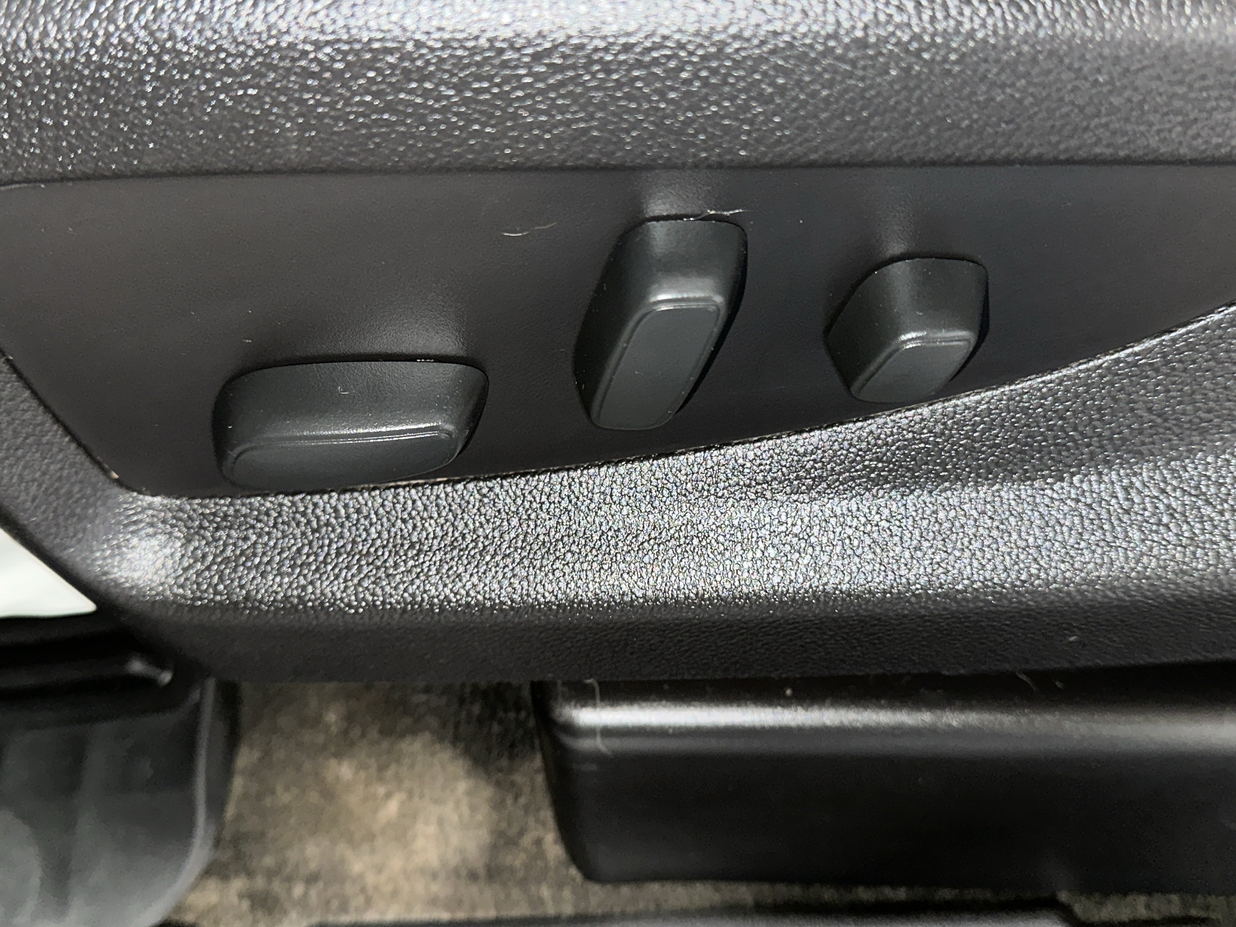 Used 2018 Chevrolet Silverado 1500 LTZ w/ Sport Package AWD/4WD image 23